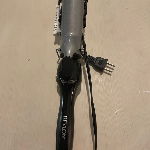 Straightener an curling iron - Picture 3 of 4